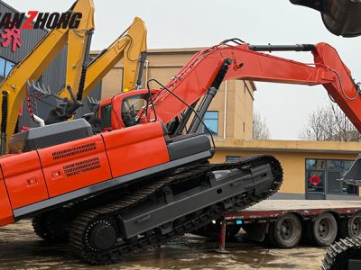 Гусеничный экскаватор