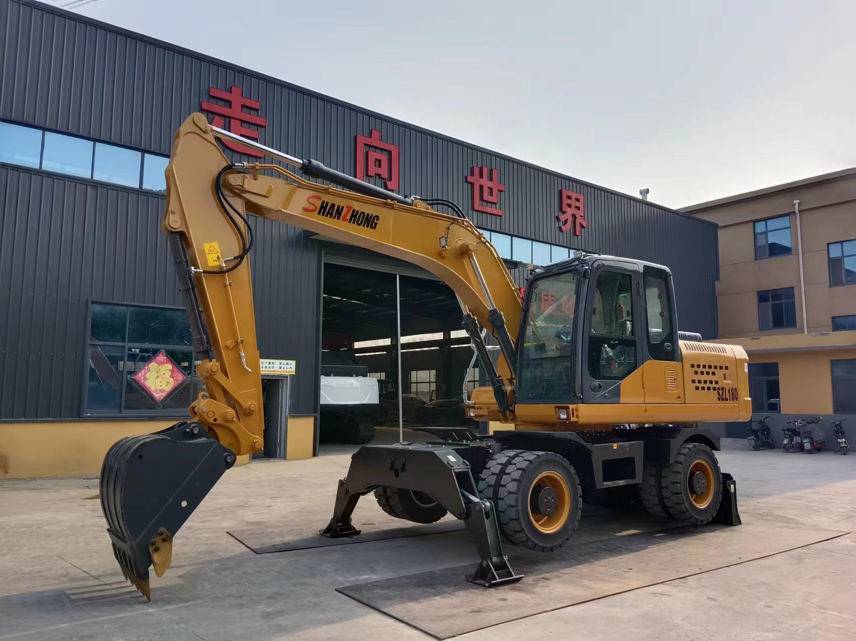 Wheeled excavator 18 tons