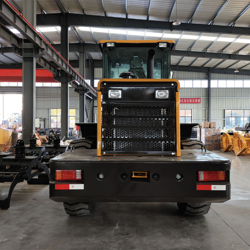 Колесный погрузчик SZ930