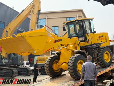 Колесный погрузчик SZ930