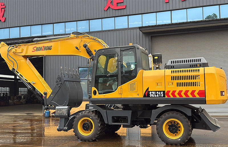 больший колесный экскаватор SZL215