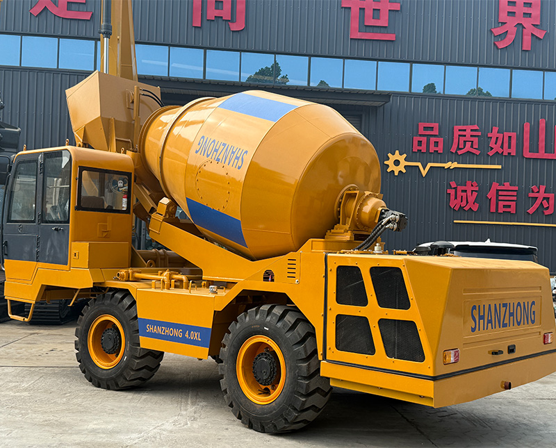 Self-loading concrete mixer SZ6400