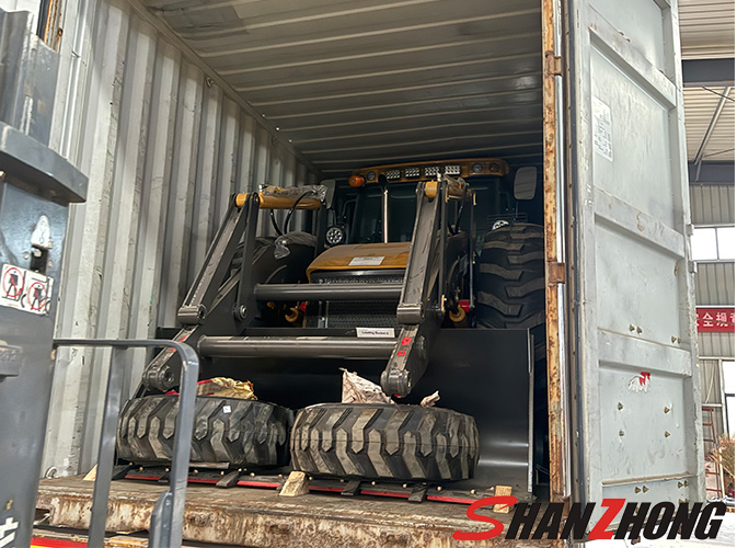 Shipment of Shanzhong machinery container for overseas customer: two excavator-loaders SZ40-28 sent abroad Shipment of Shanzhong machinery container for overseas customer: two excavator-loaders SZ40-28 sent abroad