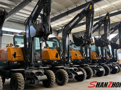 Колесный экскаватор 