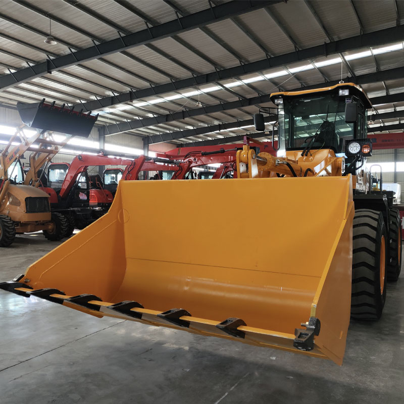 Колесный погрузчик SZ930