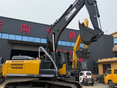 Гусеничный экскаватор